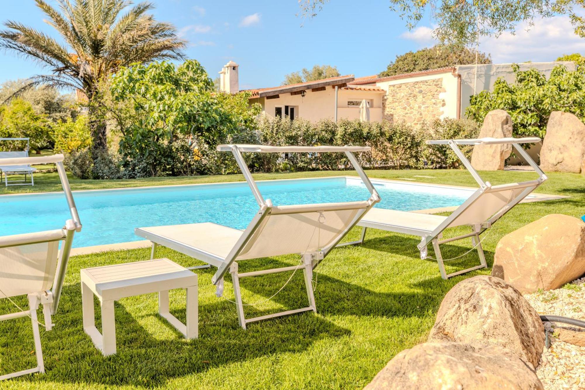 Ferienwohnung Stazzo San Teodoro La Quercia Piscina Condivisa Exterior foto